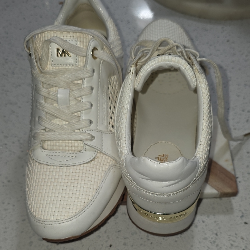Michael Kors Cream and Gold Textured SneakersMichael Kors Woven Sneakers Size 8 - Picture 12 of 12
